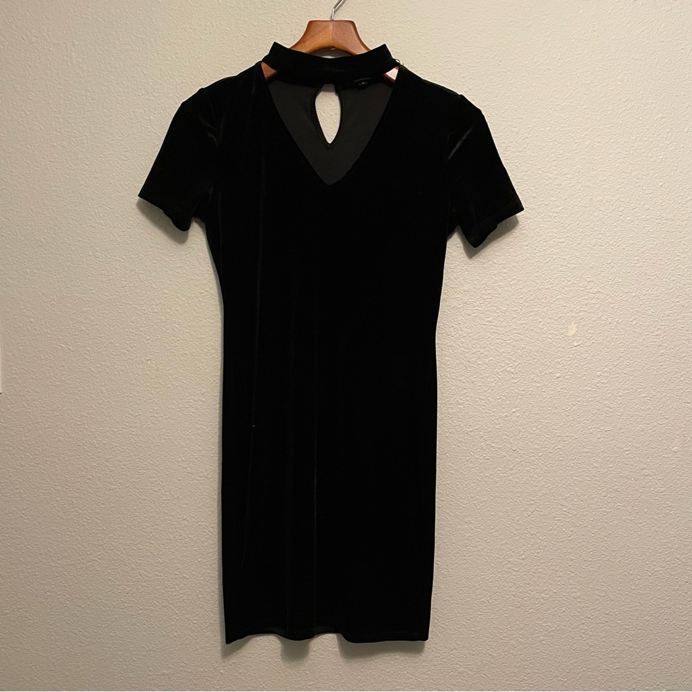 Black velvet ambiance dress
